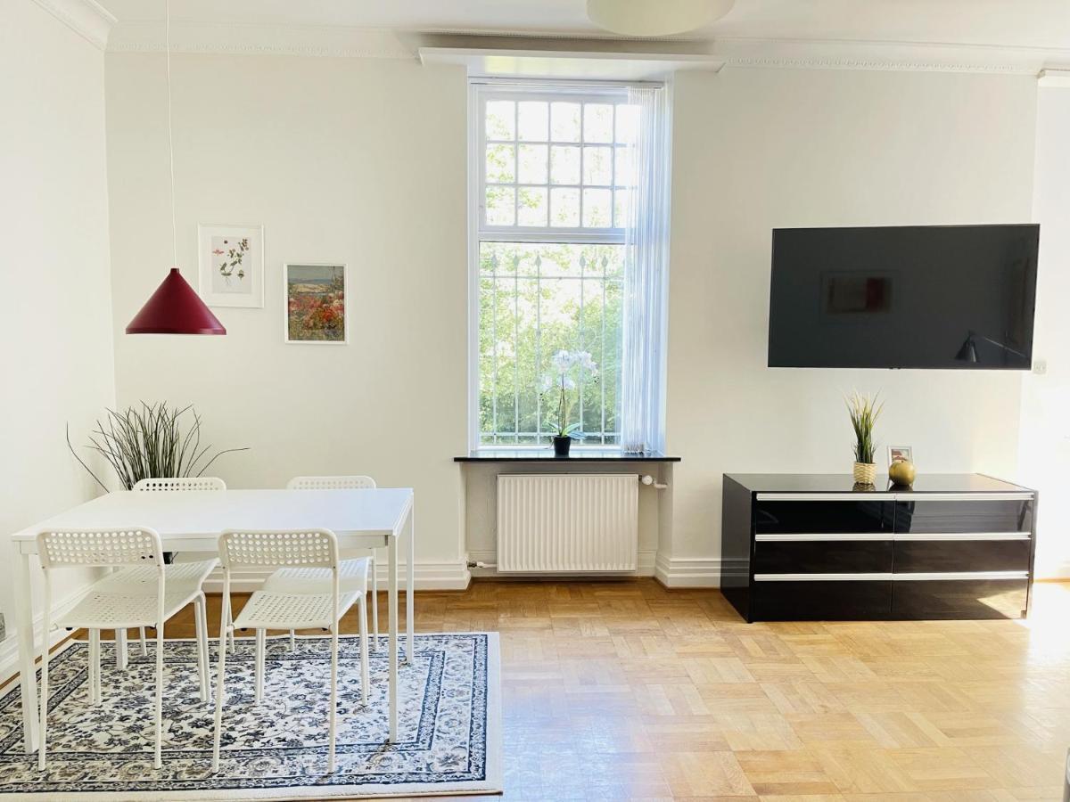 Aday - Aalborg Mansion - Open Bright Apartment With Garden Exterior photo
